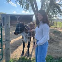 Sitter Profile Image: Laura K.