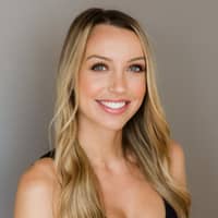 Sitter Profile Image: Julia B.