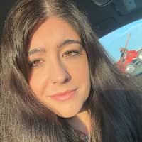 Sitter Profile Image: Julie M.