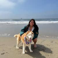 Sitter Profile Image: Isabella H.