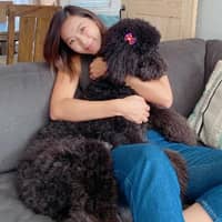 Sitter Profile Image: Flora H.