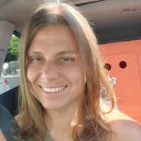 Sitter Profile Image: Elizabeth J.