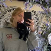 Sitter Profile Image: Hannah D.