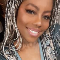 Sitter Profile Image: Tina S.