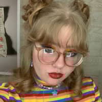 Sitter Profile Image: Daphne R.