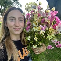 Sitter Profile Image: Larissa D.