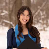 Sitter Profile Image: Hannah R.