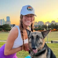 Sitter Profile Image: Laura K.