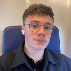 Sitter Profile Image: yan f.