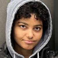 Sitter Profile Image: Dominique L.