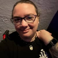 Sitter Profile Image: Laina W.