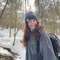 Sitter Profile Image: Leah M.