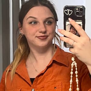 Sitter Profile Image: Chloé P.