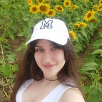 Sitter Profile Image: Polina S.