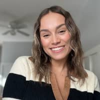 Sitter Profile Image: Carly d.