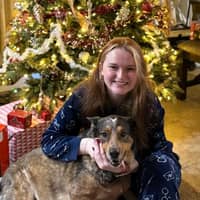 Sitter Profile Image: Lindsay H.