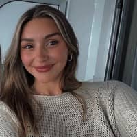 Sitter Profile Image: Hannah W.