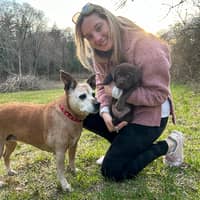 Sitter Profile Image: Paula R.