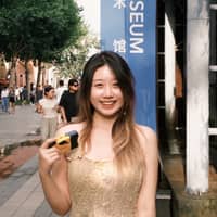 Sitter Profile Image: Jingxi L.