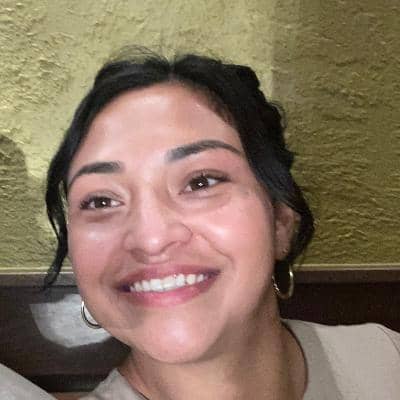 Sitter Profile Image: Flor C.