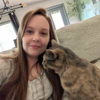 Sitter Profile Image: Laura S.