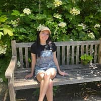 Sitter Profile Image: Isabella L.