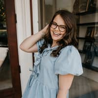 Sitter Profile Image: Elaina S.