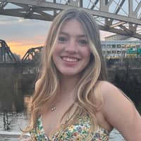 Sitter Profile Image: Eva J.