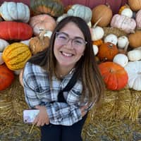 Sitter Profile Image: Isabella A.