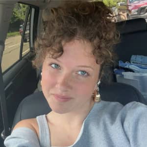 Sitter Profile Image: Maya S.