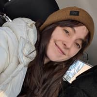 Sitter Profile Image: Isabelle S.