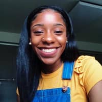 Sitter Profile Image: Sierra W.