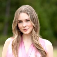 Sitter Profile Image: Bella C.