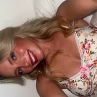 Sitter Profile Image: Halli J.