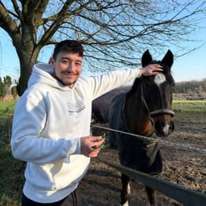 Sitter Profile Image: Davide I.