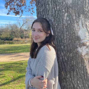 Sitter Profile Image: Abigail H.