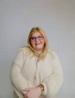 Sitter Profile Image: Sara R.