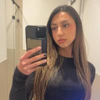 Sitterprofilbild: Özge Ş.