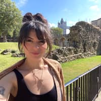 Sitter Profile Image: maribella n.