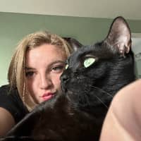 Sitter Profile Image: Zoe H.