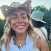 Sitter Profile Image: Alyssa D.