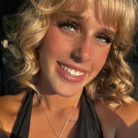 Sitter Profile Image: Leeann W.