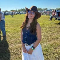 Sitter Profile Image: Petra V.