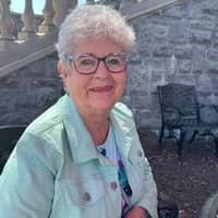 Sitter Profile Image: Christa V.