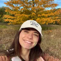 Sitter Profile Image: Nicole E.