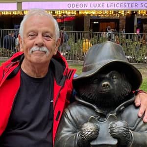 Sitter Profile Image: Les T.