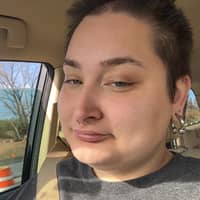 Sitter Profile Image: Lauren V.