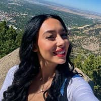 Sitter Profile Image: Layla R.