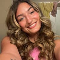 Sitter Profile Image: aubrey y.