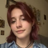 Sitter Profile Image: Julia B.